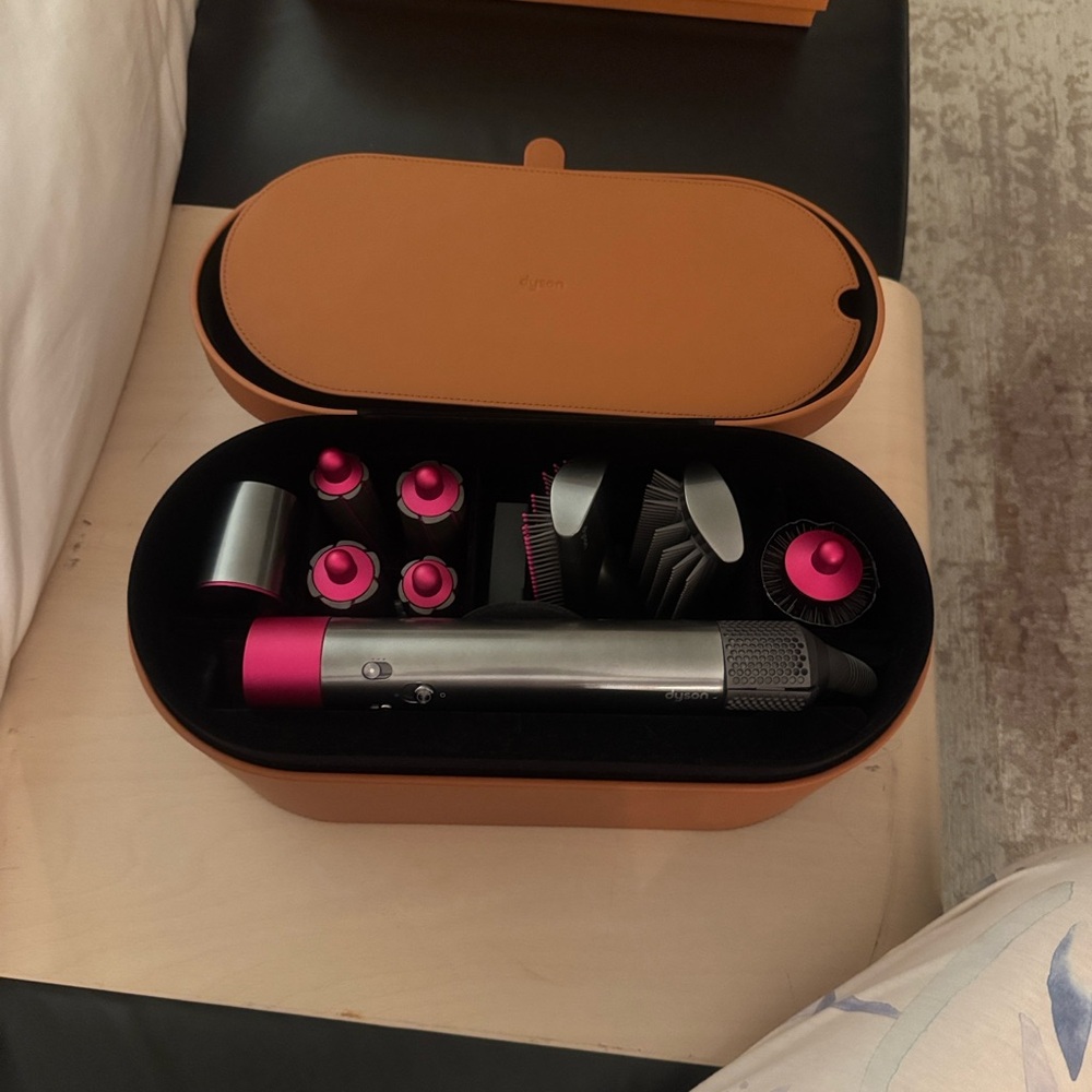 Dyson Airwrap Complete Styler - Fuchsia + Nickel - Smooth + Control Styler - Picture 4 of 4